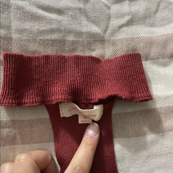 ***SALE***♥️Sexy♥️ red choker long sleeve. - Picture 3 of 3